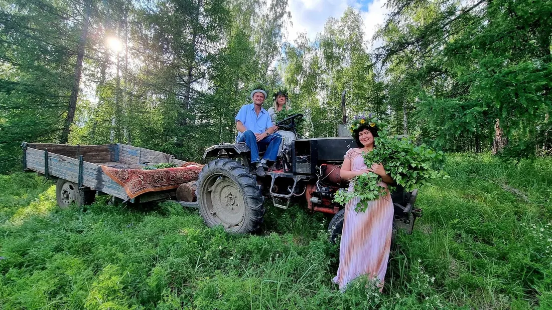 За травами